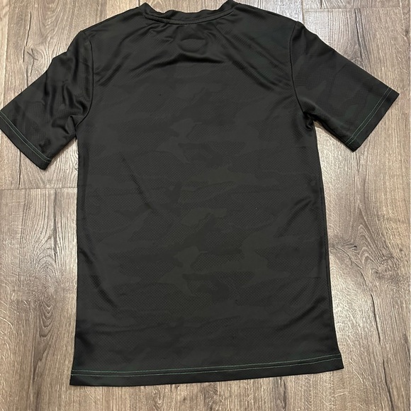 Men's Fanatics Branded Black Oregon Ducks Muted Camo Logo Shirt Size Small UofO - Picture 6 of 8